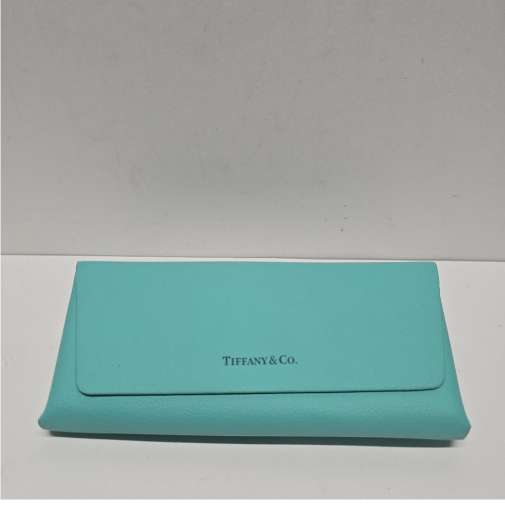 Tiffany Sunglasses Case, OS, Excellent Condition, No Flaws